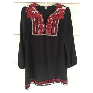Tea & Cup Los Angeles Embroidered BOHO Tunic Dress